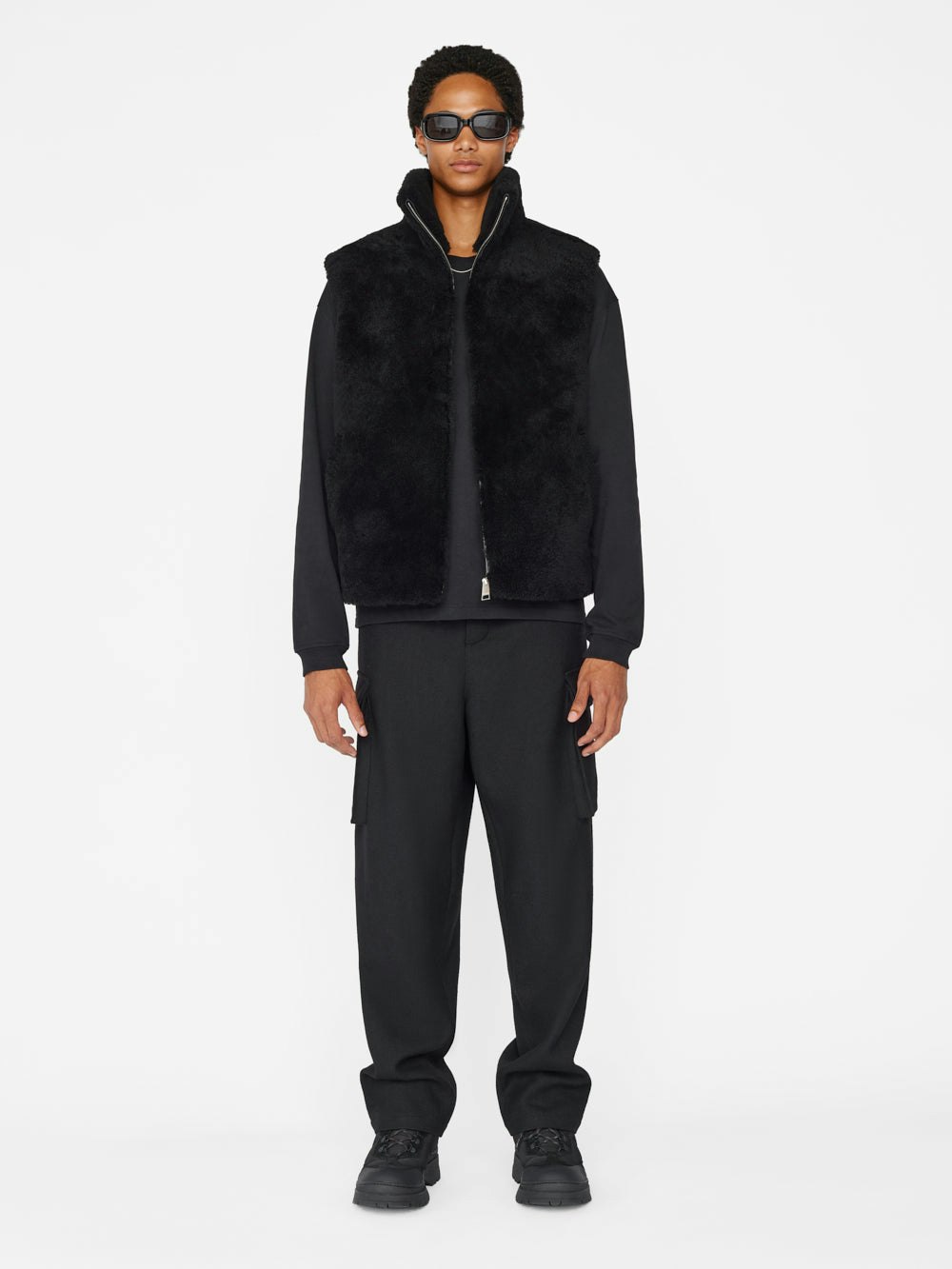 gilet full body view